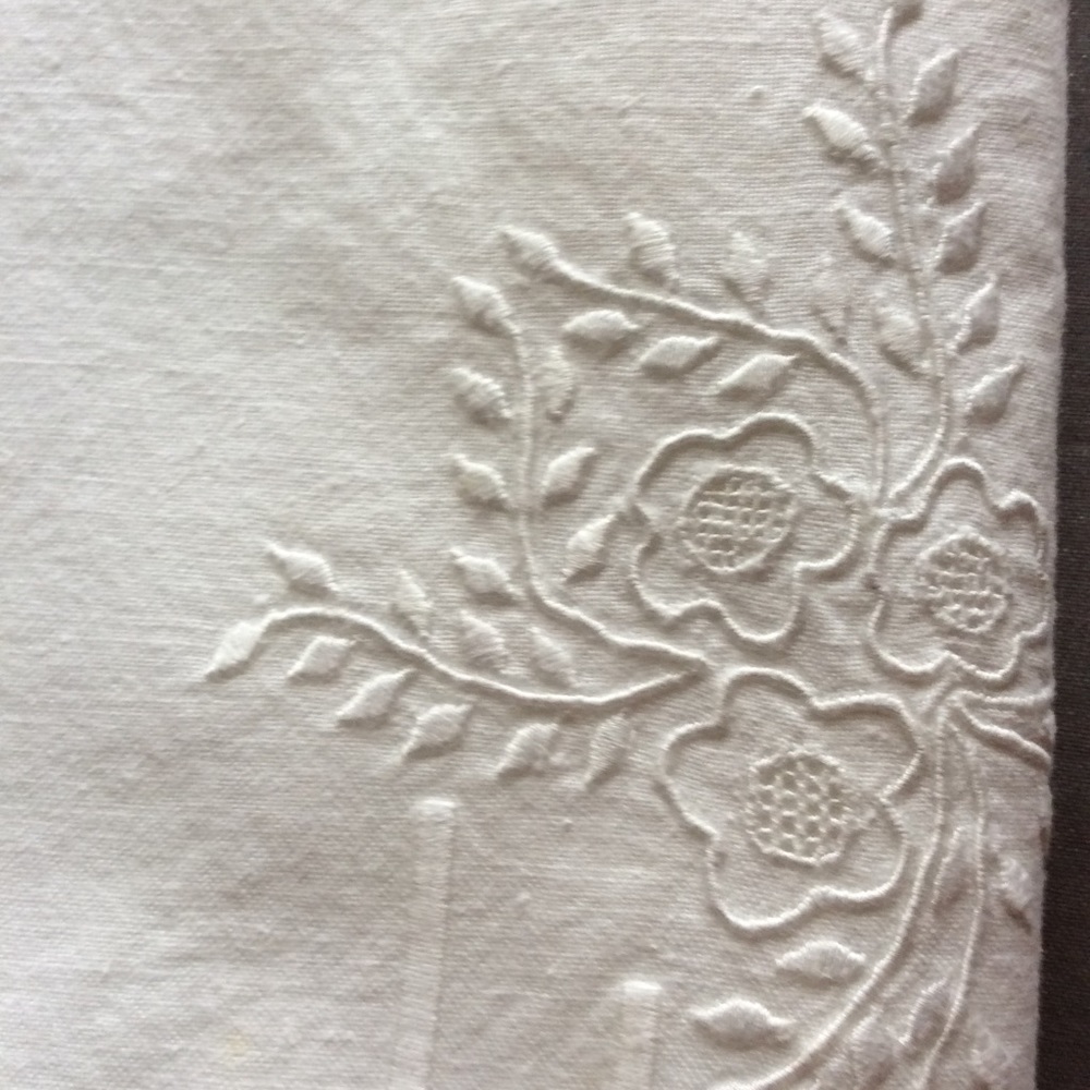 Vintage embroidery standard pillow cases (2)